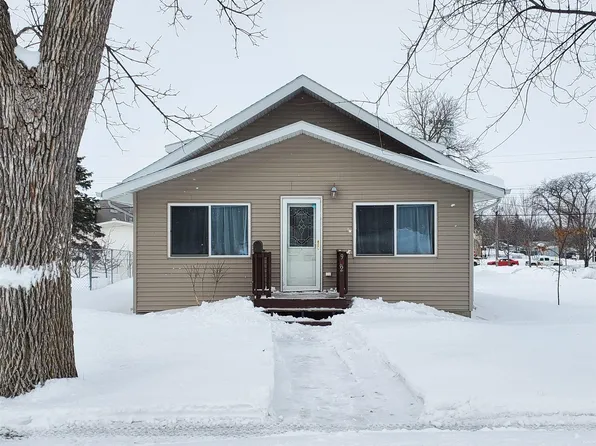 902 3rd Ave SW, Pipestone, MN 56164