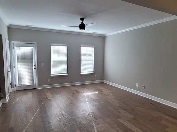 4th image of 1738 Park Terrace Ln W