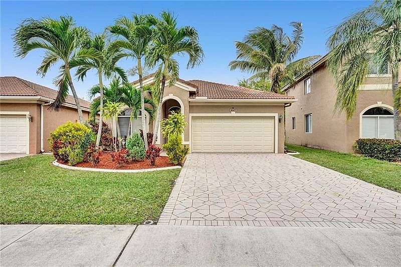 1st image of 4045 Banyan Trails Dr