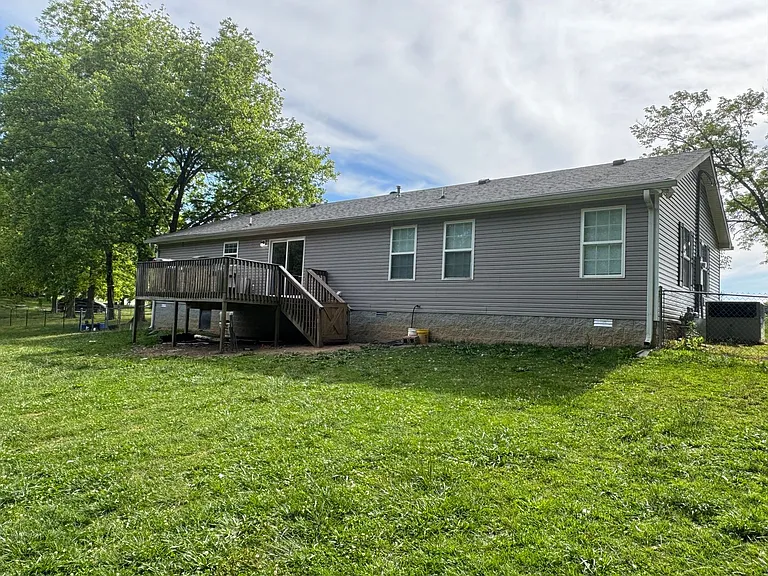 105 Larkins Dr — Photo 30