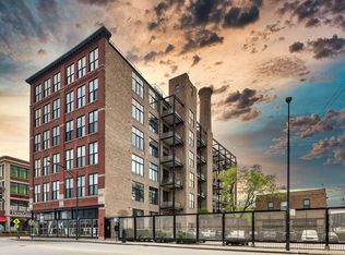1872 N Clybourn Ave APT 404, Chicago, IL 60614