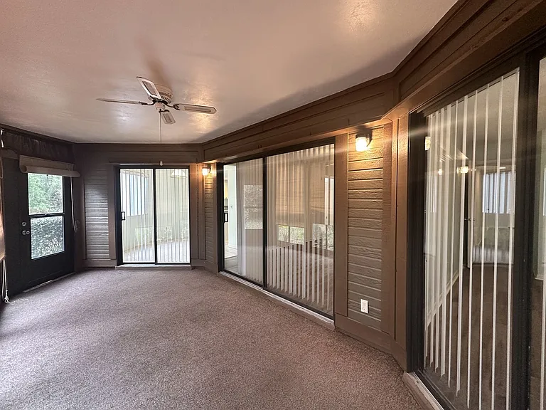13 Surrey Ct — Photo 23