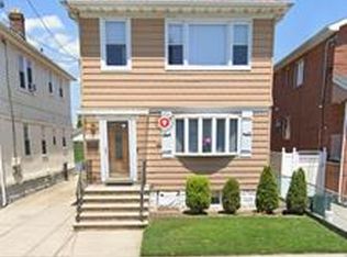150-35 17th Rd #2, Whitestone, NY 11357