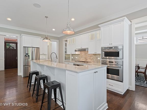3rd image of 1759 Elmwood Dr
