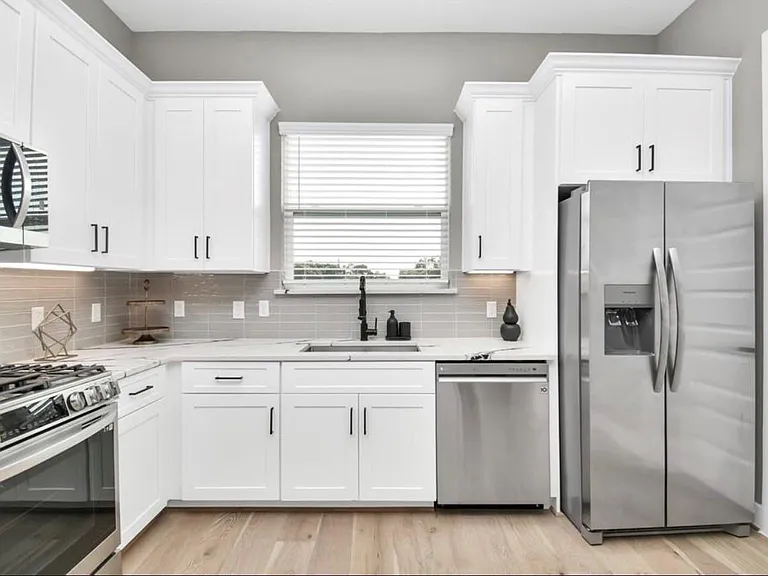 316 Thornton Rd #E — Photo 3