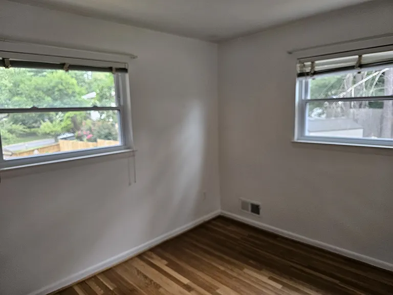 1404 Chilton Dr — Photo 19