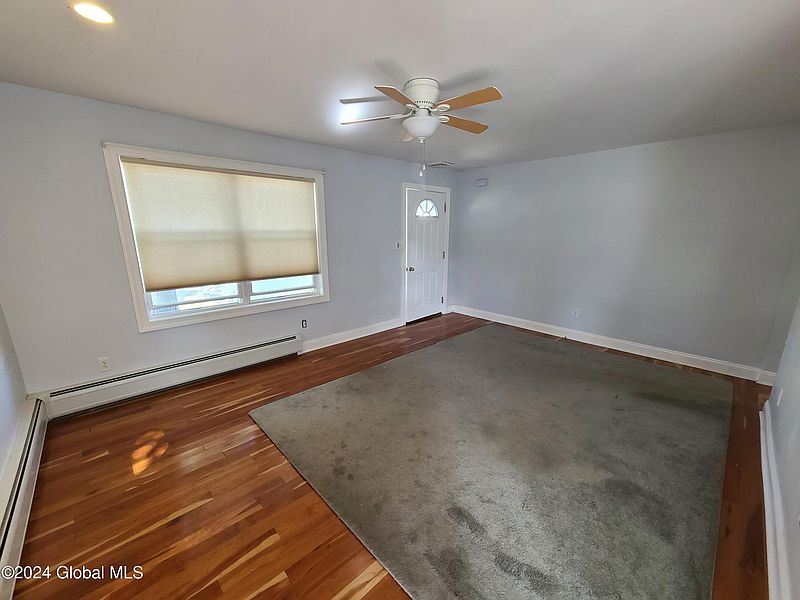 5th image of 36 Elmhurst Avenue