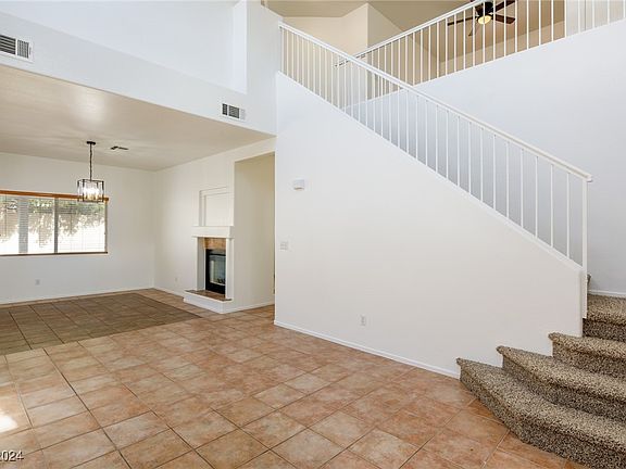 3rd image of 7262 Crest Peak Ave