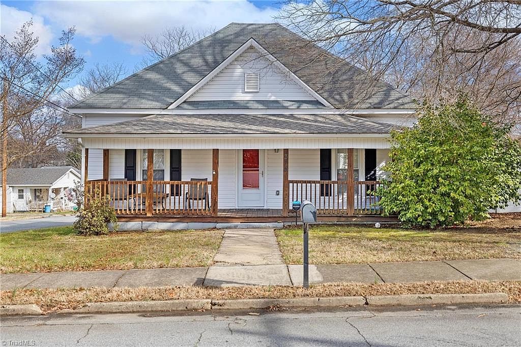 315 Taylor St, Thomasville, NC 27360 | Zillow