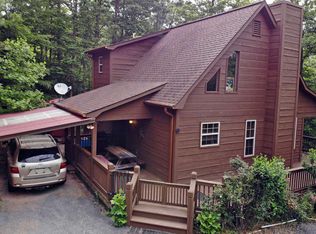 733 Henderson Rd, Young Harris, GA 30582