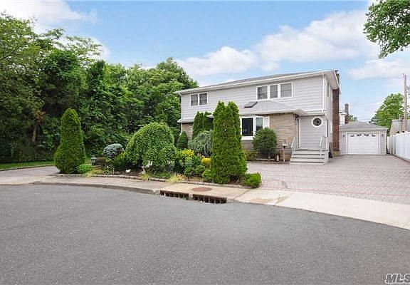 3rd image of 707 Highview Ave