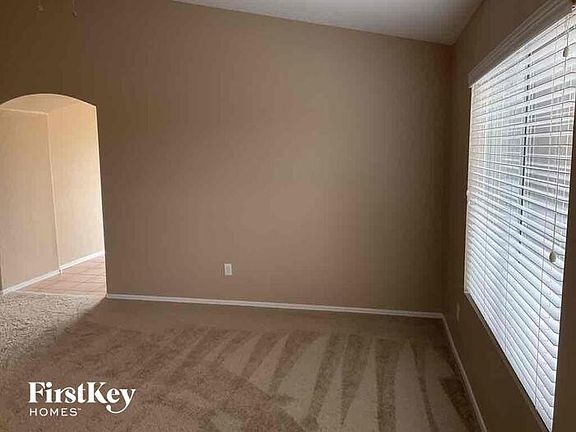 3rd image of 31266 N Cactus Dr
