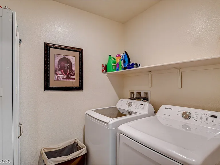 3715 Brilliant Sunset St — Photo 37