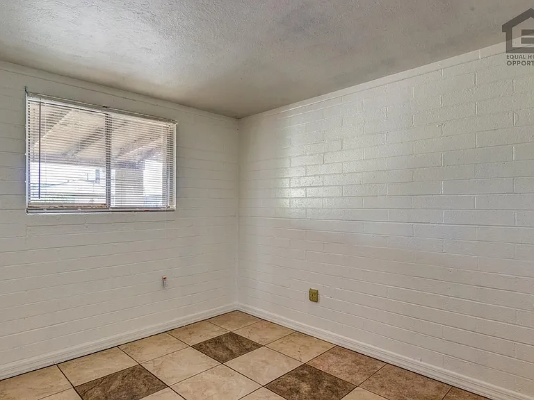 6321 W Whitton Ave — Photo 14