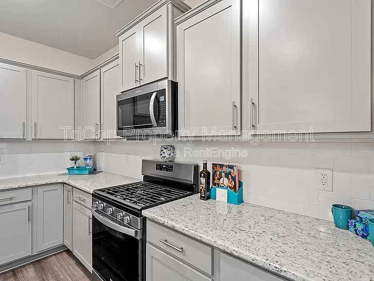 416 Glen Clova Dr — Photo 20