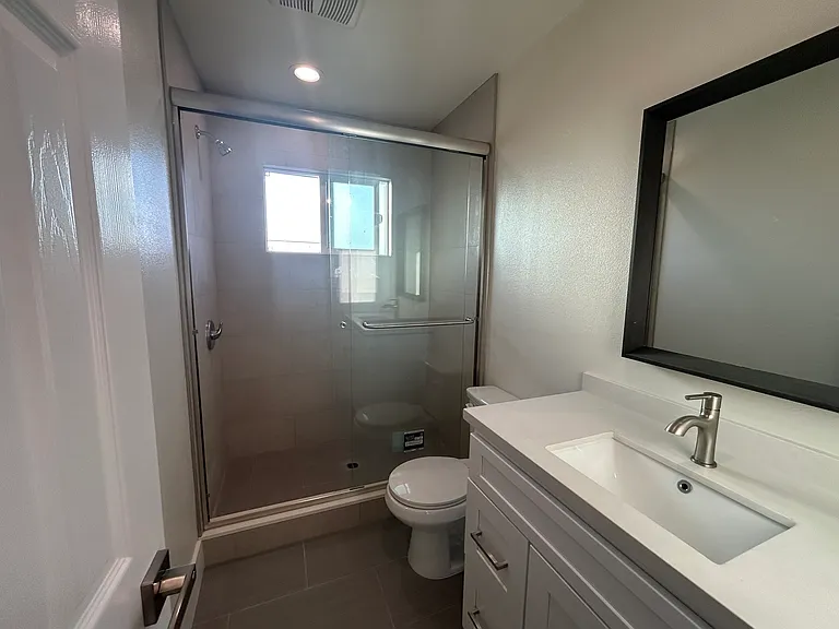 4415 W 170th St #5 — Photo 7