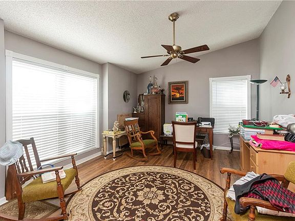 3rd image of 2001 Kelly Creek Cir