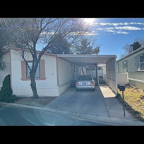 1st image of 1085 W Barberry Dr