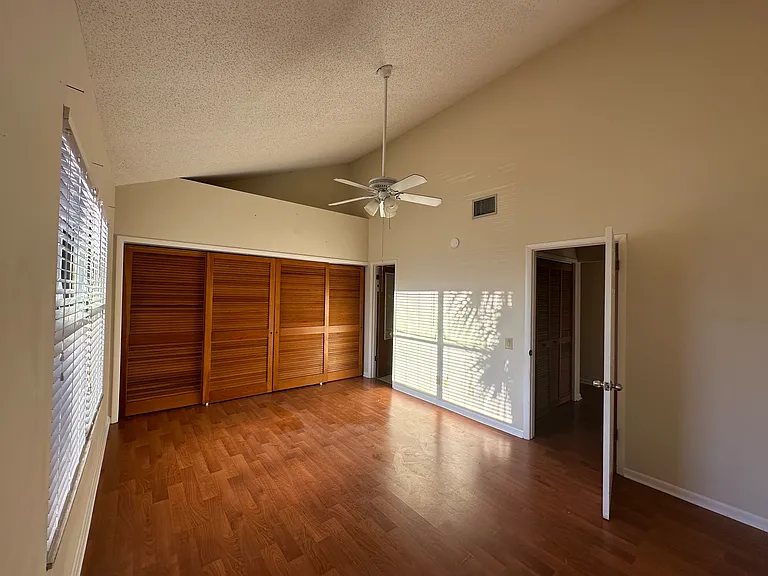 2050 San Marcos Dr SE #214 — Photo 8