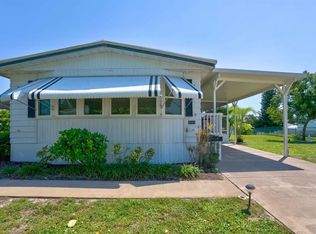 7075 SE Bluebird Cir, Hobe Sound, FL 33455