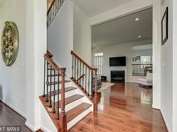 2nd image of 4456 Bedford Cove Ln