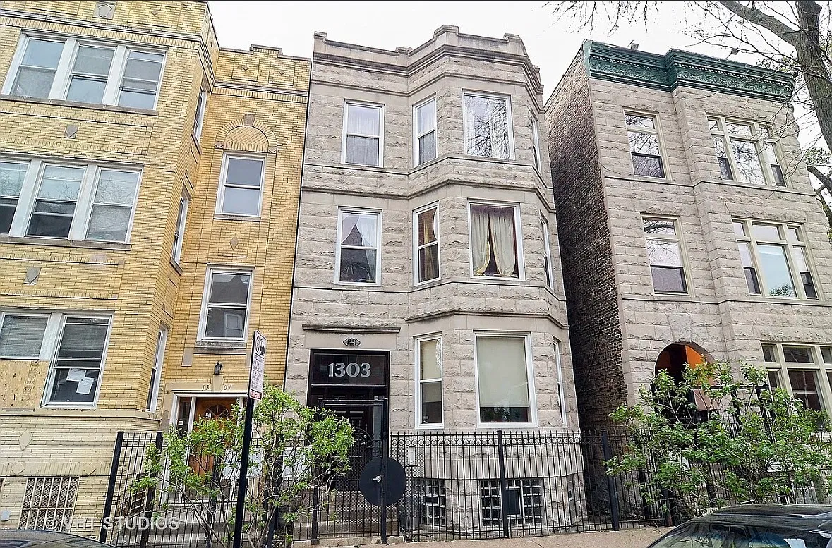 3 bed, $2,500 — Photo 1