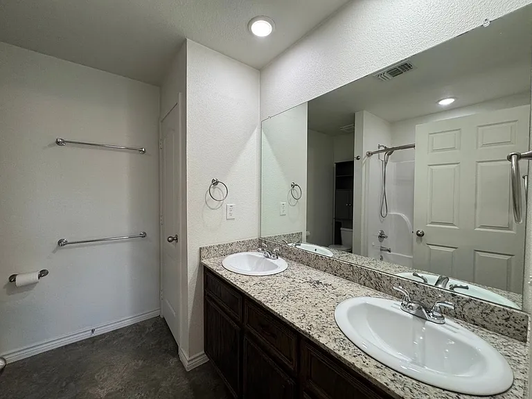 6115 Amelia Earhart Blvd — Photo 25