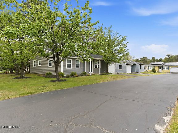3rd image of 2 Berry Hill Road #72