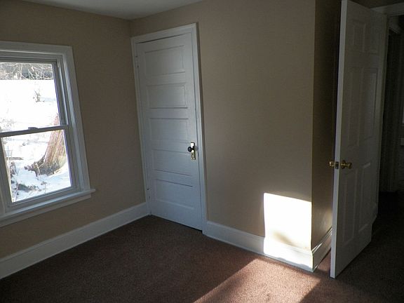 2nd image of 115 S Fairview St APT 4