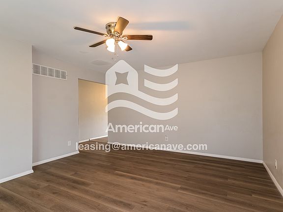 1064775_002_living_room_3.jpg