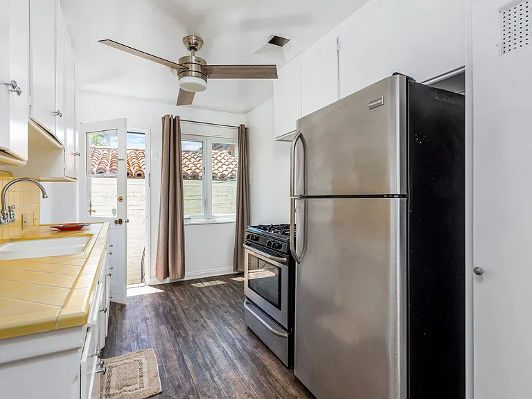 1477 Havenhurst Dr #1 — Photo 64