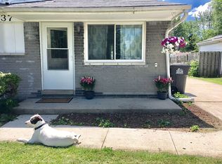 26937 Leroy St, Taylor, MI 48180