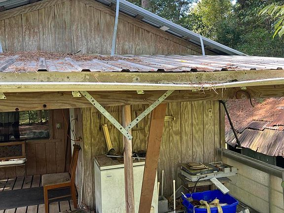 2nd image of 15546 Broadus Rd