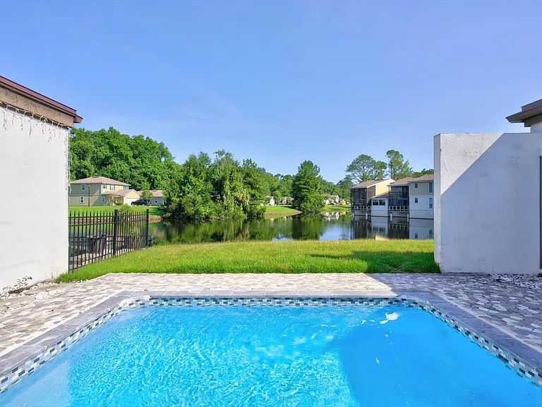 7812 Linkside Dr — Photo 38