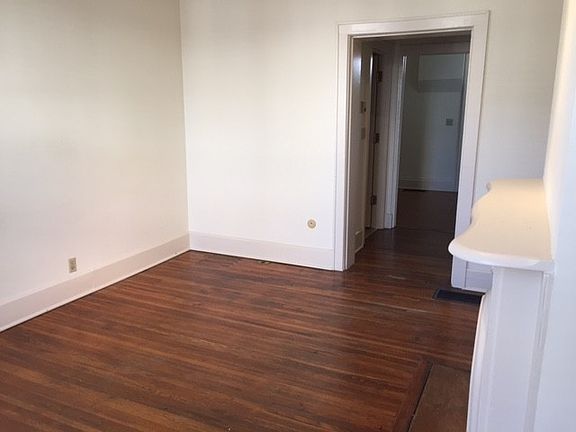 2nd image of 5-21 E Lincoln St #15