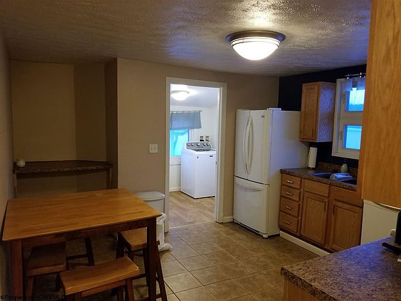 3rd image of 501 Kensington Ave