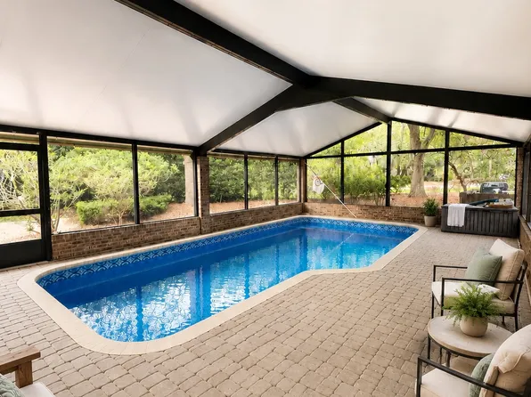 844 Fairway Lakes Dr, Niceville, FL 32578