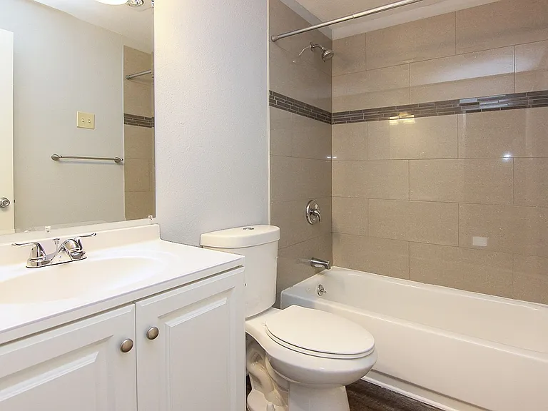 District 550 — Photo 23
