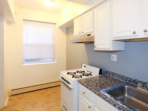 5th image of 5516 N Kenmore Ave APT 401