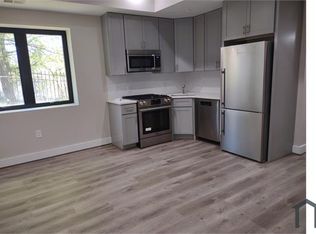 2814 28th St SE #102, Washington, DC 20020
