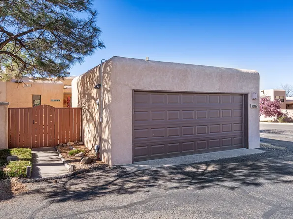 2863 Plaza Rojo, Santa Fe, NM 87507