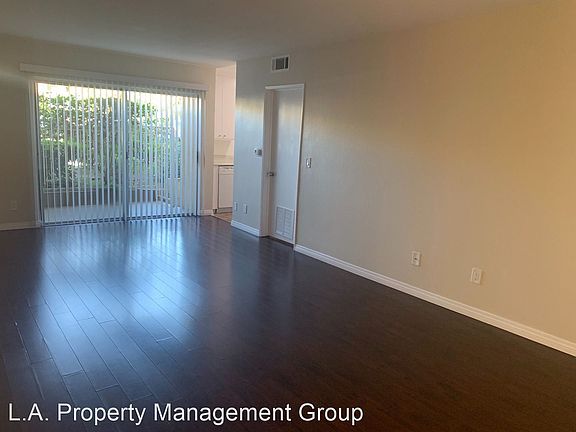 3rd image of 9600 Reseda Blvd #106