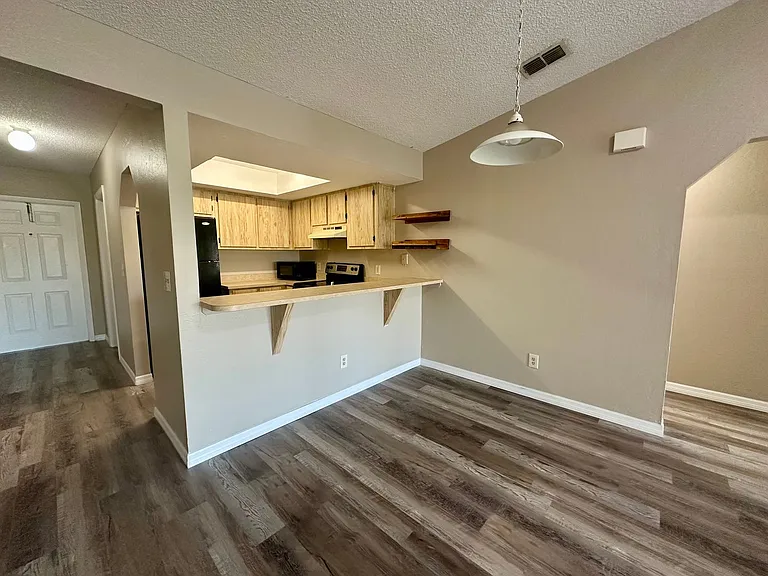 829 Gleason Pkwy — Photo 10