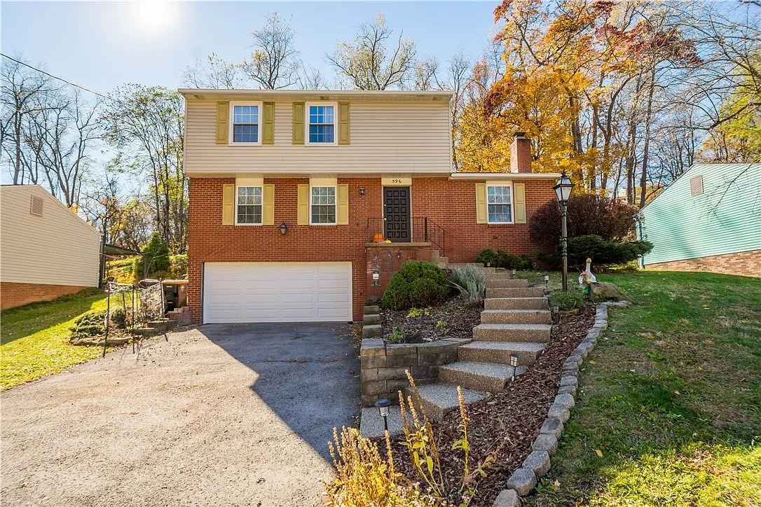 596 Clifton Rd photo 1