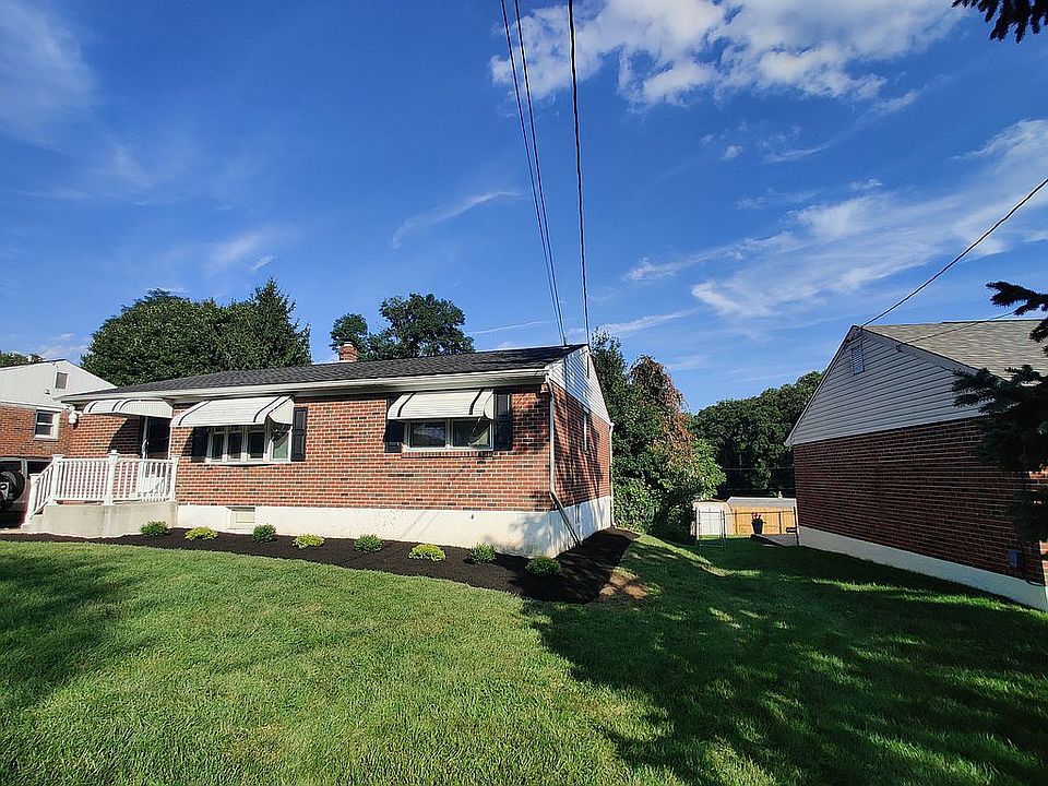2nd image of 3002 Chelmsford Ln