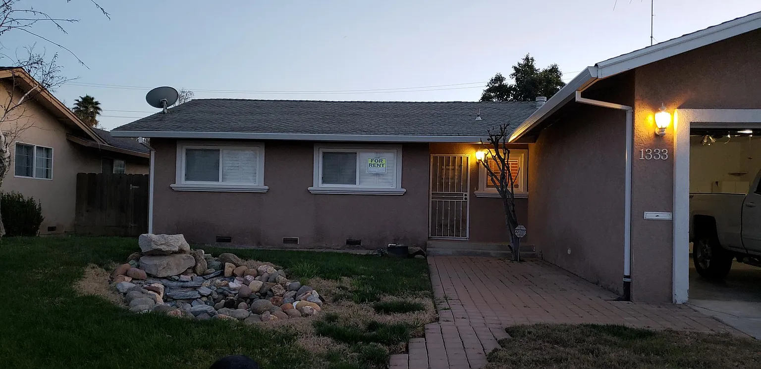 1333 Eagle St photo 1