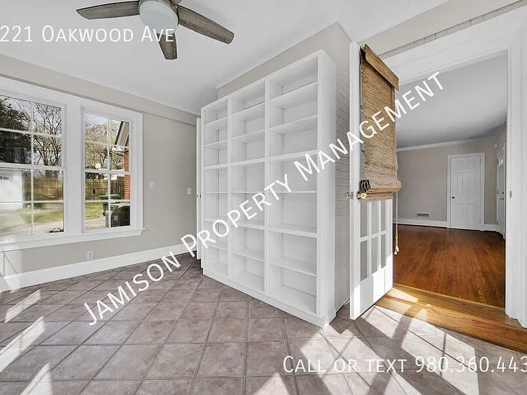 1221 Oakwood Ave — Photo 6