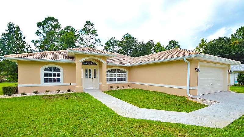 Building Photo - 102 Pine Circle Dr