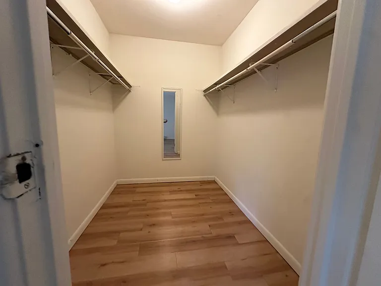 University Park Apartments near Cornell University — Photo 419