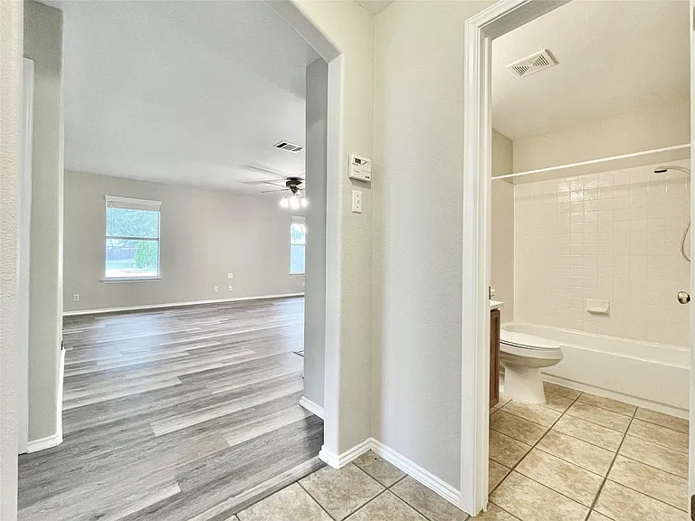 1909 Horizon Park Blvd — Photo 30